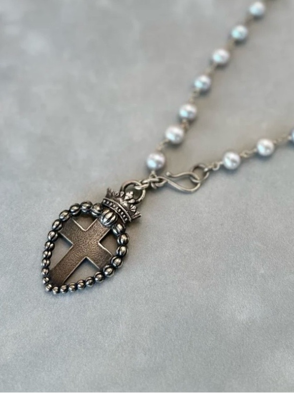 Shannon Koszyk Sacred heart freshwater Pearl Necklace - Picture 8 of 10